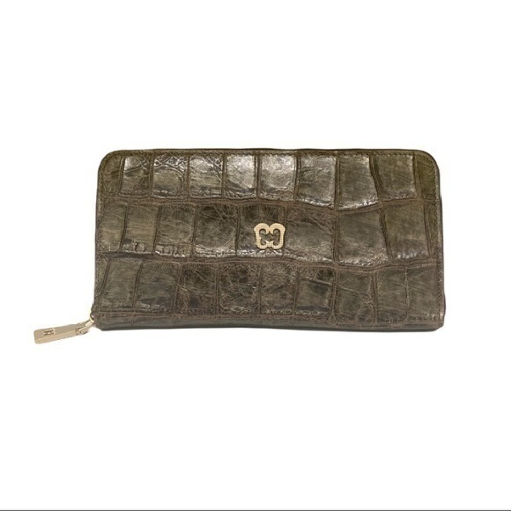 Beautiful Eric Javits pewter colored leather zip around wallet NWOT